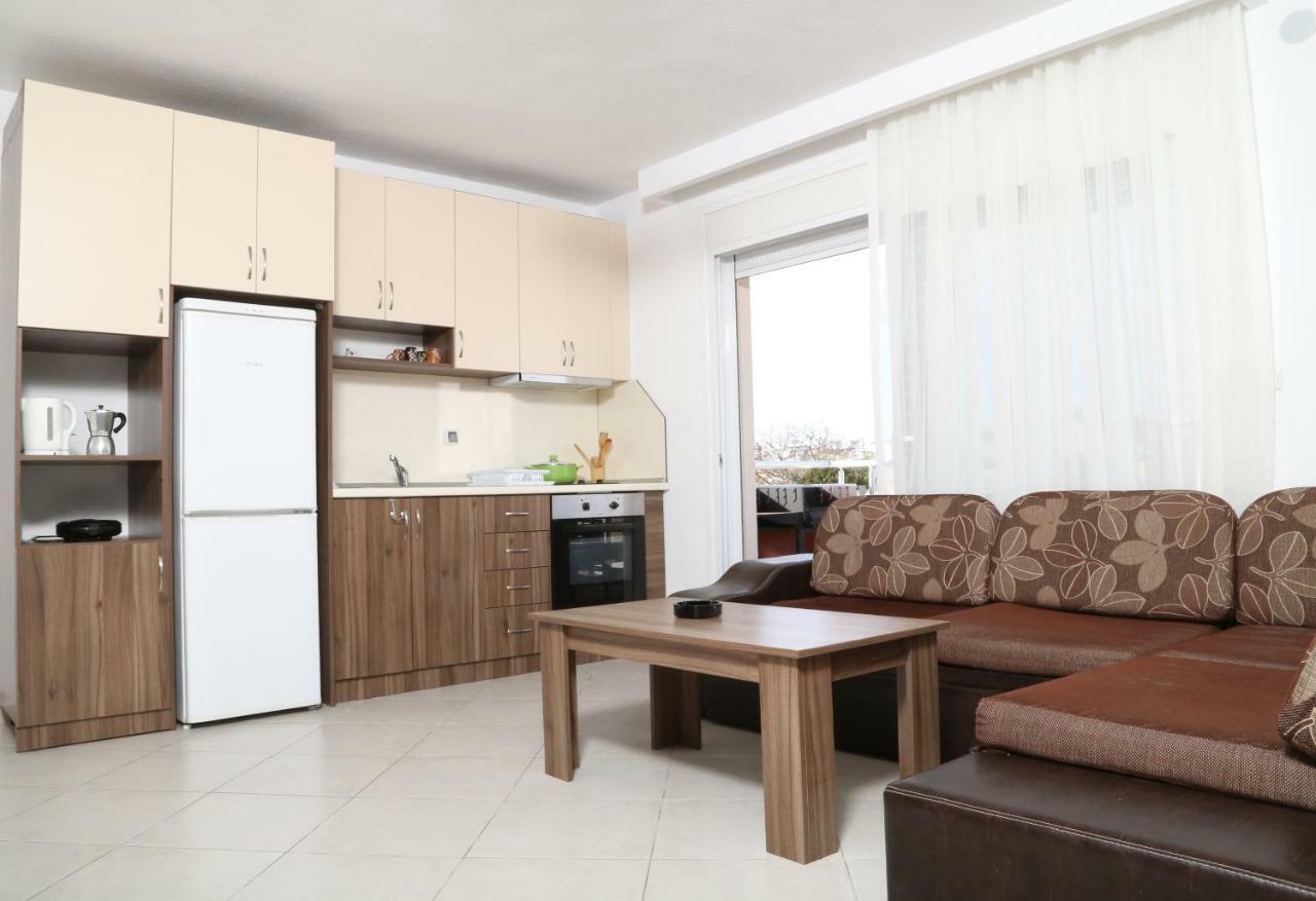 Sinanis Family Apartments كيراموتي المظهر الخارجي الصورة